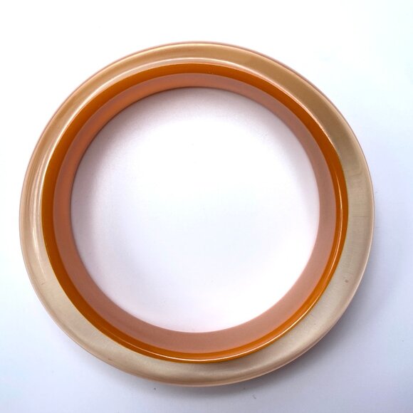 Vintage Orange Crush Bangle Pairing — Carved Resin & Smooth Lucite Bangles - Picture 6 of 12